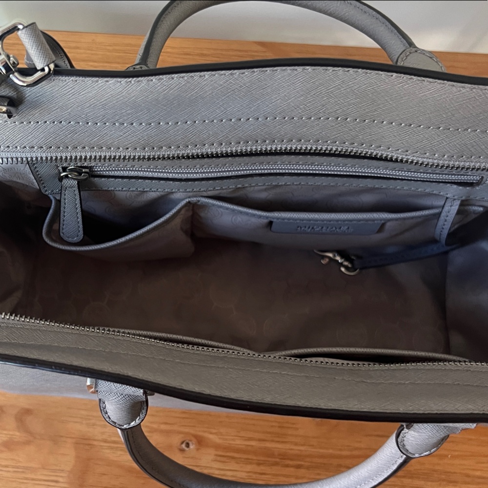 Michael Kors Silver Tote Bag - Picture 5 of 5